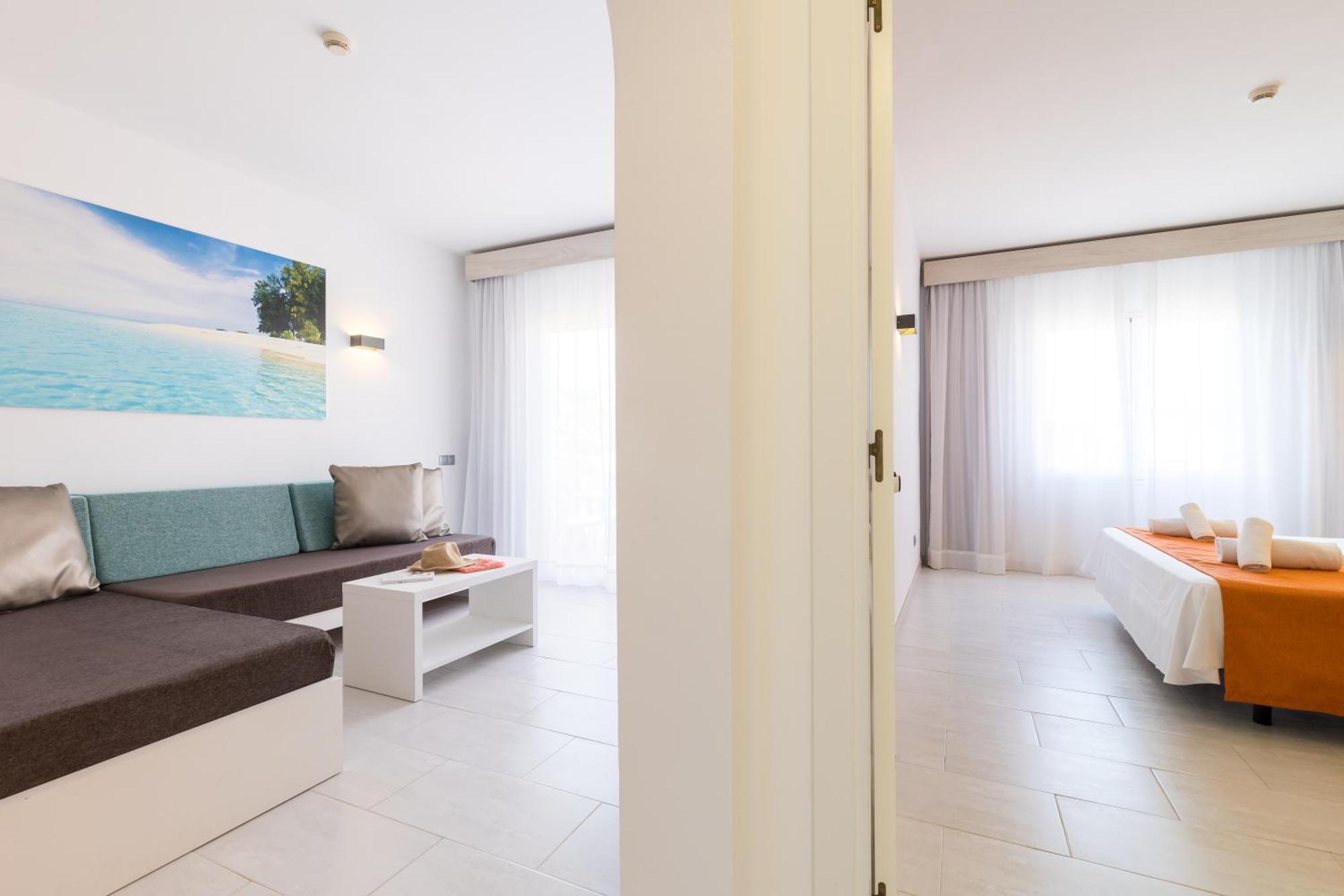 Arenas De Son Bou Hotell Eksteriør bilde