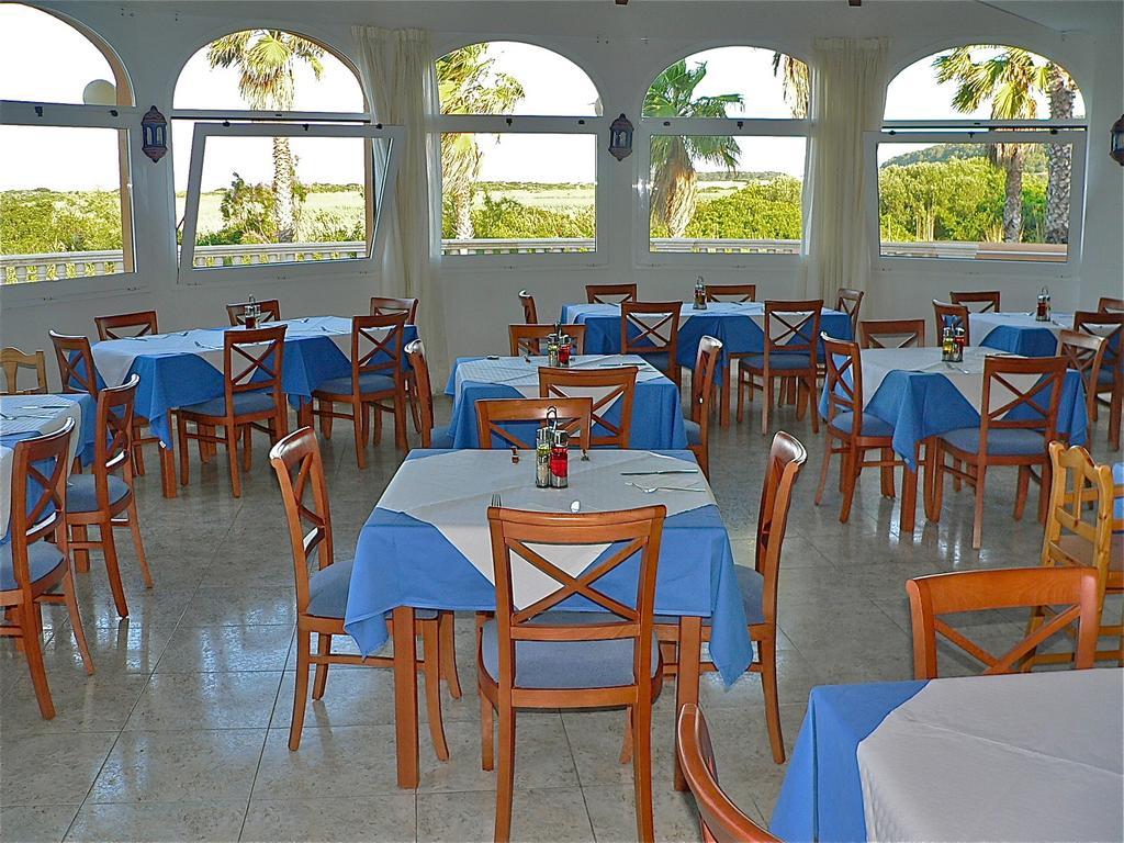 Arenas De Son Bou Hotell Restaurant bilde
